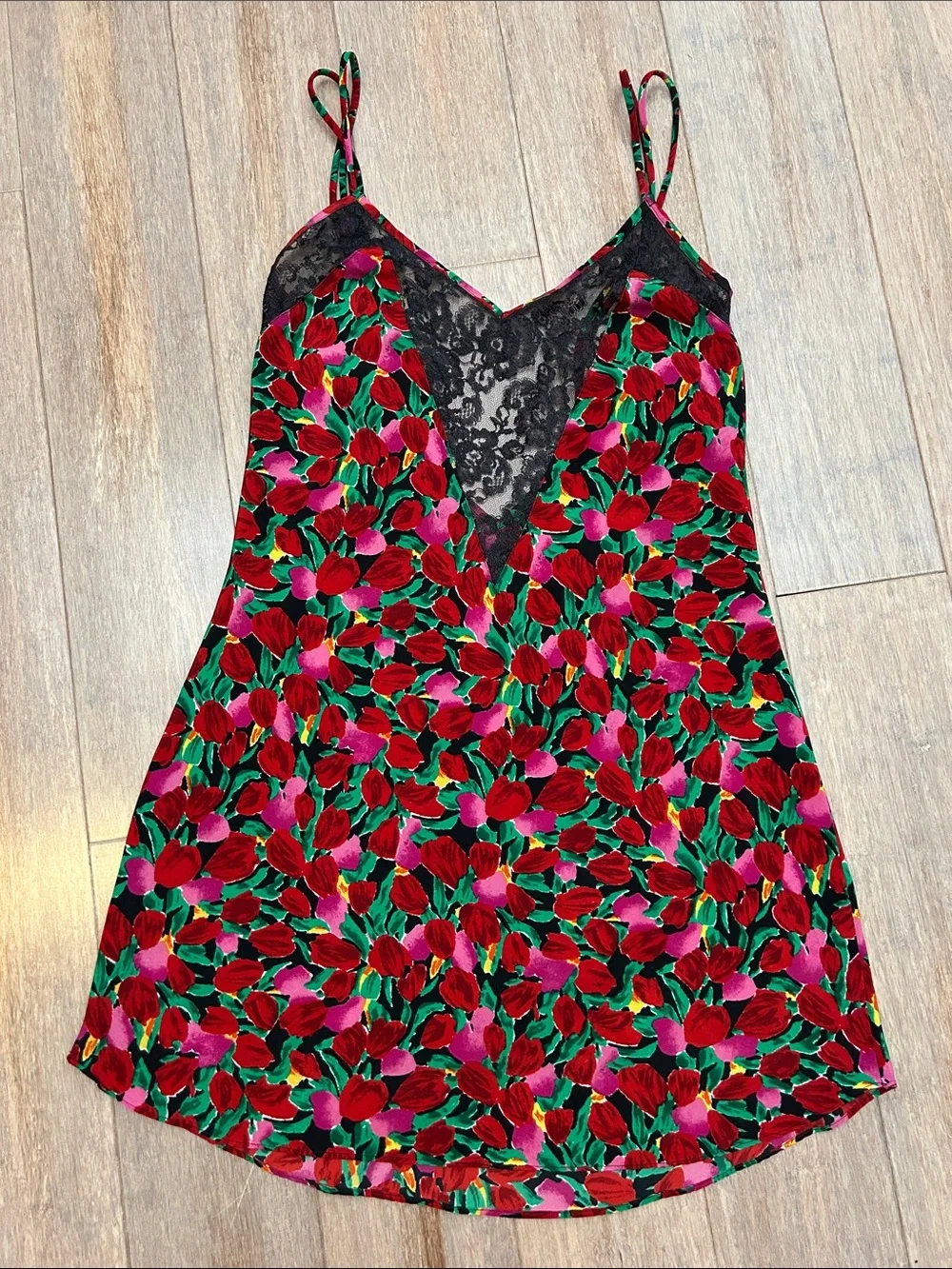 VTG Victoria's Secret Red & Green Floral Lace-Trim Slip size S golden label